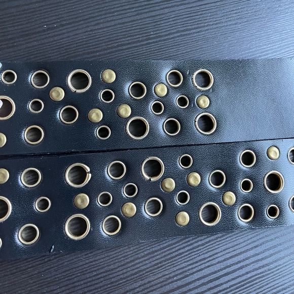 Nice golden fashion beltđź’› - Picture 5 of 8